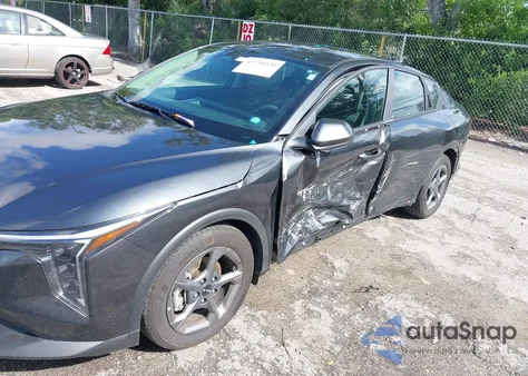 2025 Kia K4 Lxs z USA, uszkodzony, nr VIN 3KPFT4DE2SE015222